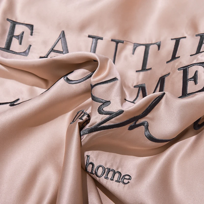 2021 طقم سرير مطرز فاخر طقم سرير حريري من الساتان غطاء لحاف ملاءة سرير سادات مقاس كوين كينج للربيع والصيف