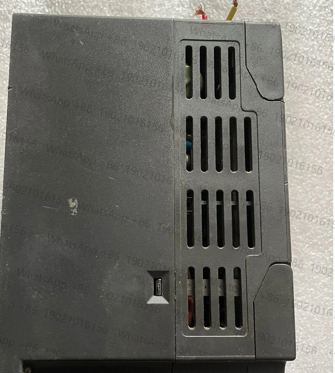 

Second hand frequency converter EV022-4T 2.2kw 380V