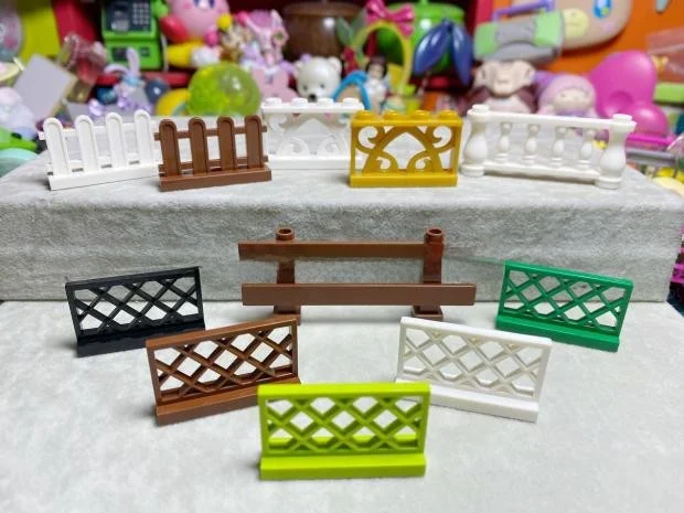 

Dreamer Miniature Simulation Scene Compatible Miniature Toy Blocks Small Fence Wall Guardrail Collectible Figurines