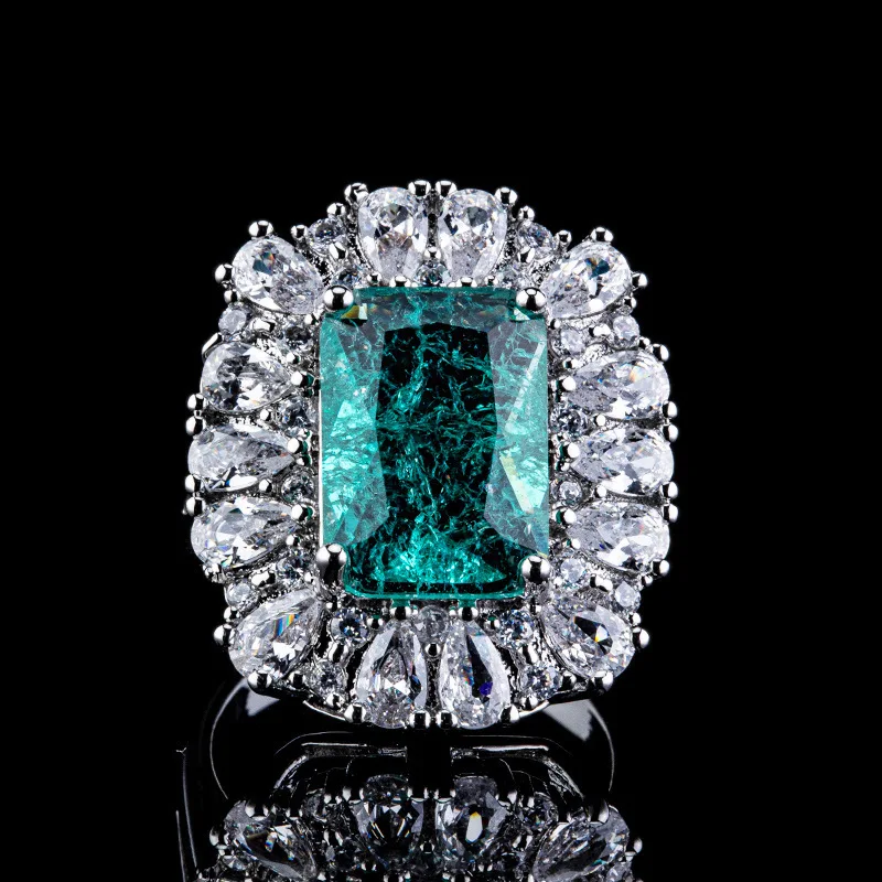 

Best-Selling European American Light Luxury Ring, Women's Emerald Diamond Rings with High-Grade, Cross-Border Jewelry Wholesale