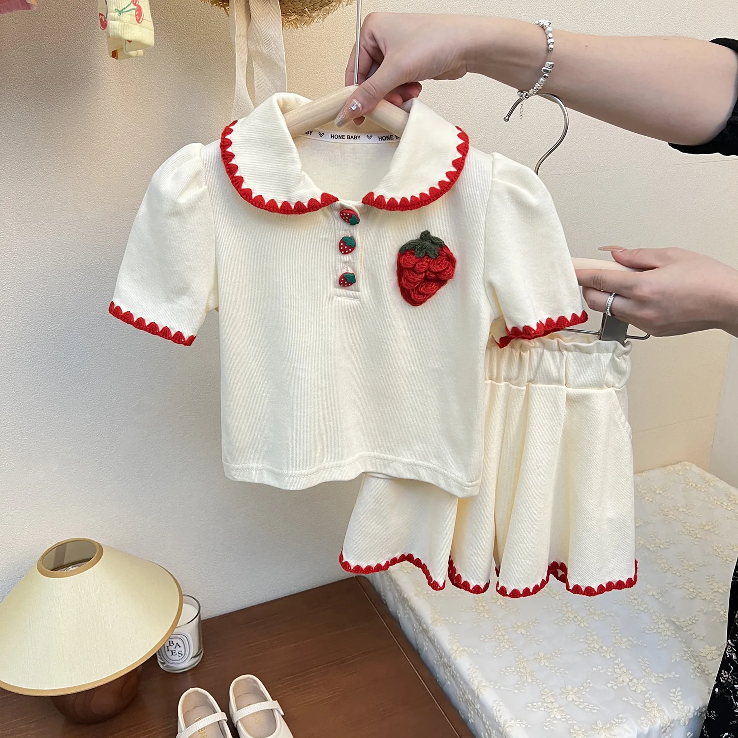 Summer Baby Girl Clothes Set Kid Lapel Tshirts and Shorts 2 Pieces Suit Children Strawberry Top Bottom Outfits Tracksuits