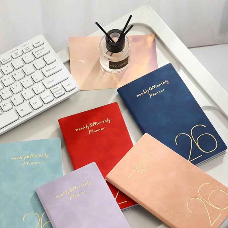

Еженедельный ежемесячный планировщик на 2026 год с 120-страничными закладками на ленте, датированный кожаный академический для