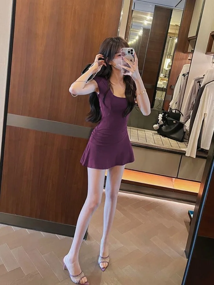 Sultry สีดําชุดเข้ารูปสําหรับผู้หญิงรูป-ประจบกระชับ A-Line ชุดมินิการออกแบบที่ไม่ซ้ํากันฤดูร้อนเซ็กซี่ Vibe แขนสั้น