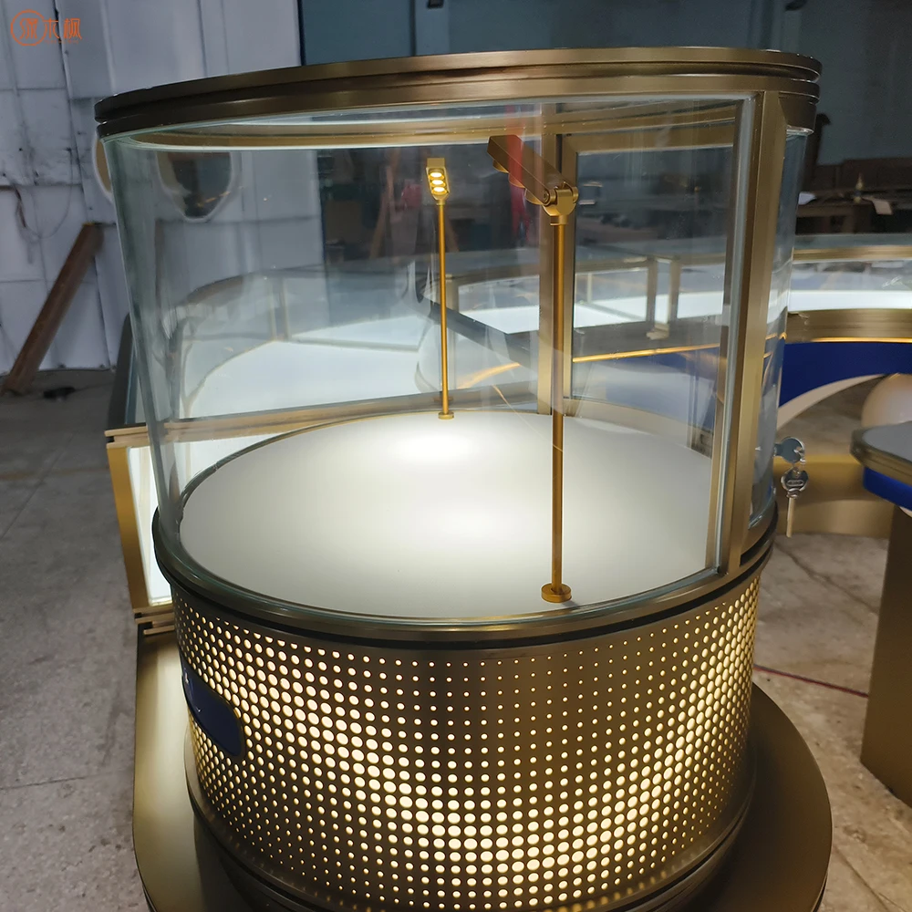 ออกแบบร้านขายเครื่องประดับ ตู้โชว์เครื่องประดับสั่งทำ ตกแต่งภายในหรูหรา ตู้โชว์กระจกสั่งทำ เฟอร์นิเจอร์สั่งทำ ตู้ขายเครื่องประดับสำหรับห้างสรรพสินค้า