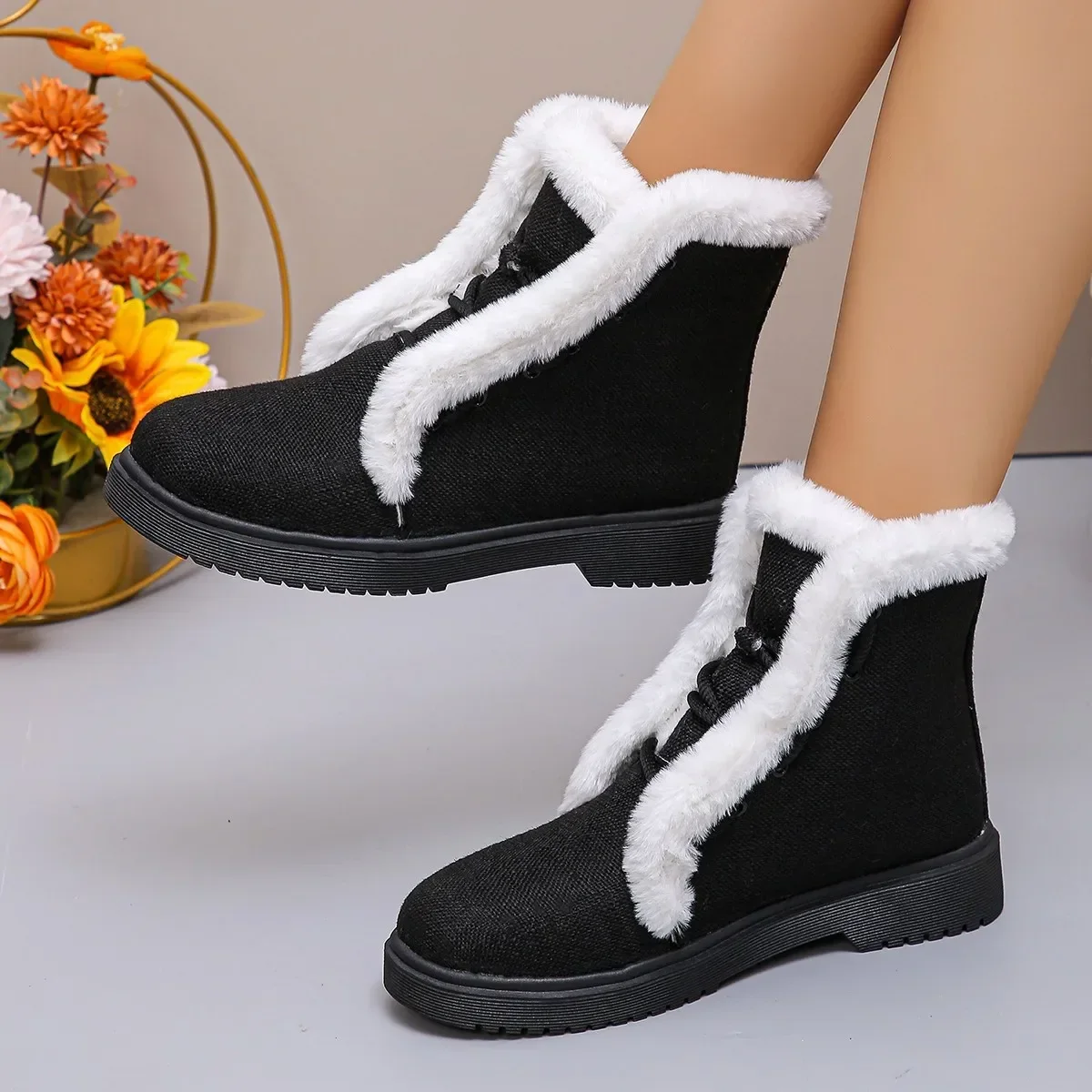 Autumn and Winter Thick Snow Boots with Velvet New Fashionable Women's Fury Short Style Tie up Warm non-slip Winter Boots