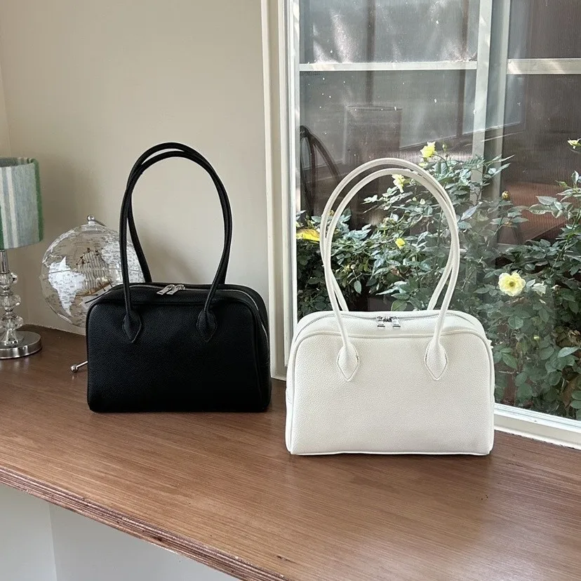 

Простая сумка-боулинг 2025: новая женская сумка-бостон в корейском стиле, нишевая сумка для города, сумка на плечо