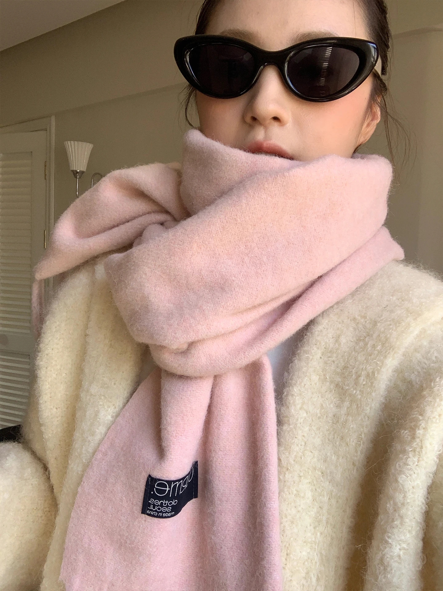 Lenço xadrez clássico para homens e mulheres versátil com um senso de atmosfera dupla face xadrez borla xale quente para o