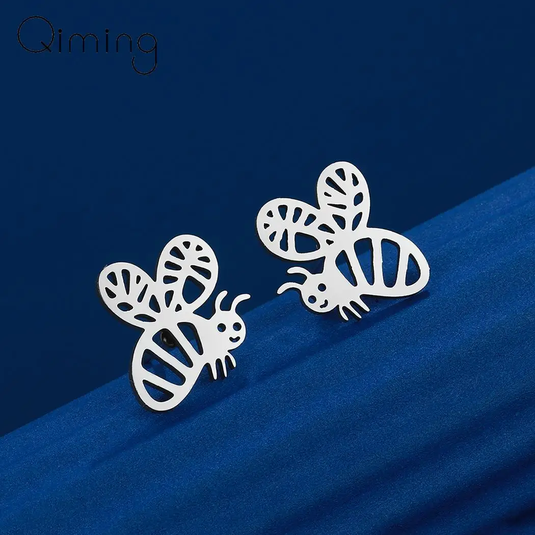 Stainless Steel Earrings Women Fashionable Jewelry Cute Insect Honeycomb Bee Stud Earrings Birthday Gifts