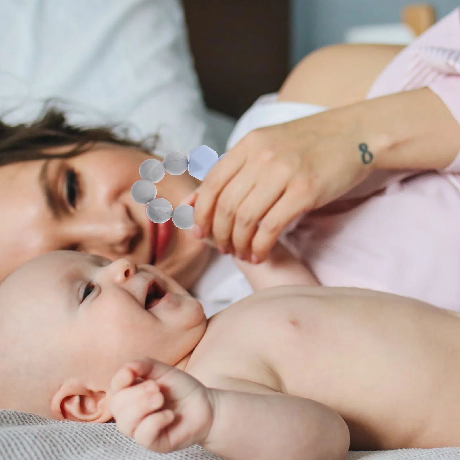 Collana di colore a contrasto massaggiagengive giocattoli per bambini bambini che allattano massaggiagengive in Silicone per l'allattamento al seno