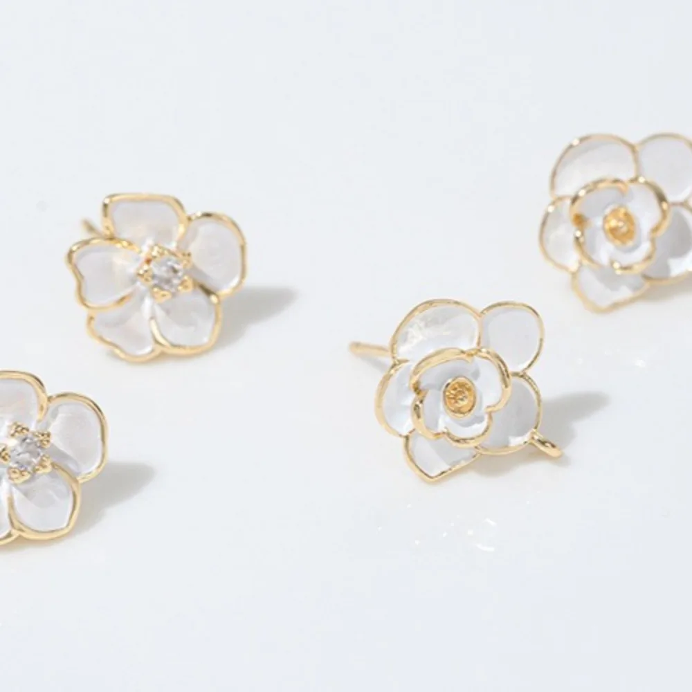 

Copper 14K Gold Color Oil Camellia Bead Holder with Ring Stud Earrings DIY Handmade Pearl Earrings Material