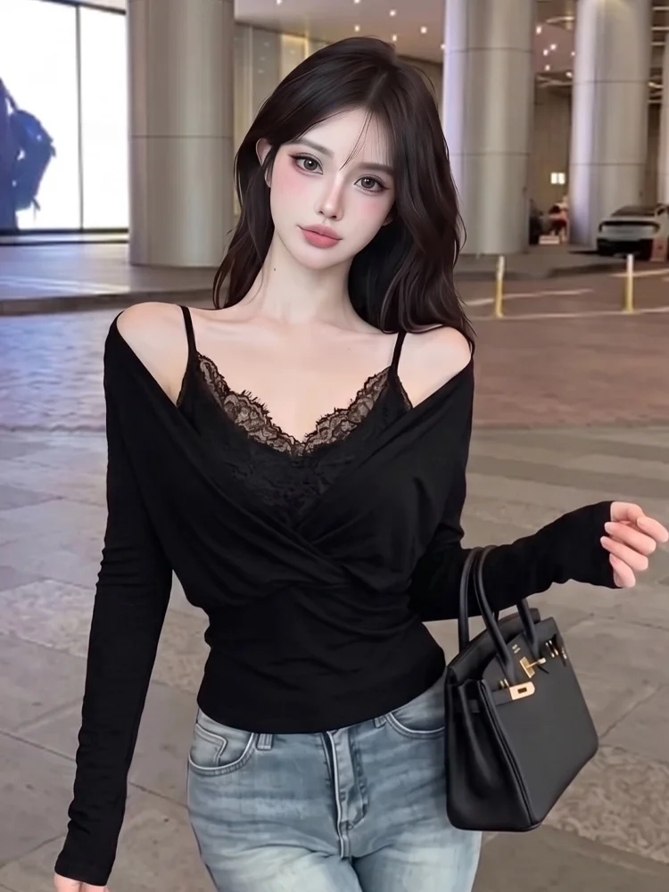 Pure Desire Subtle Trick Shoulder Bared V-neck Long Sleeve T-shirt Sexy Girl Versatile Lace Strap Two-piece Set Top