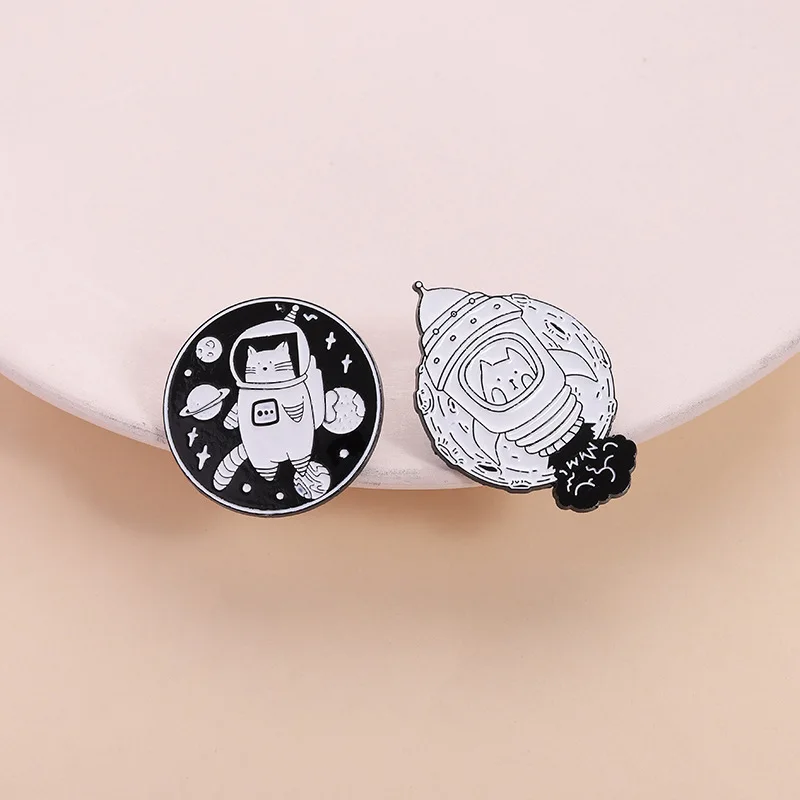 Cat Star People Astronaut Enamel Pins Custom Cosmos Spaceship Brooches Lapel Badges Clothes Animal Jewelry Gift for Kids Friends