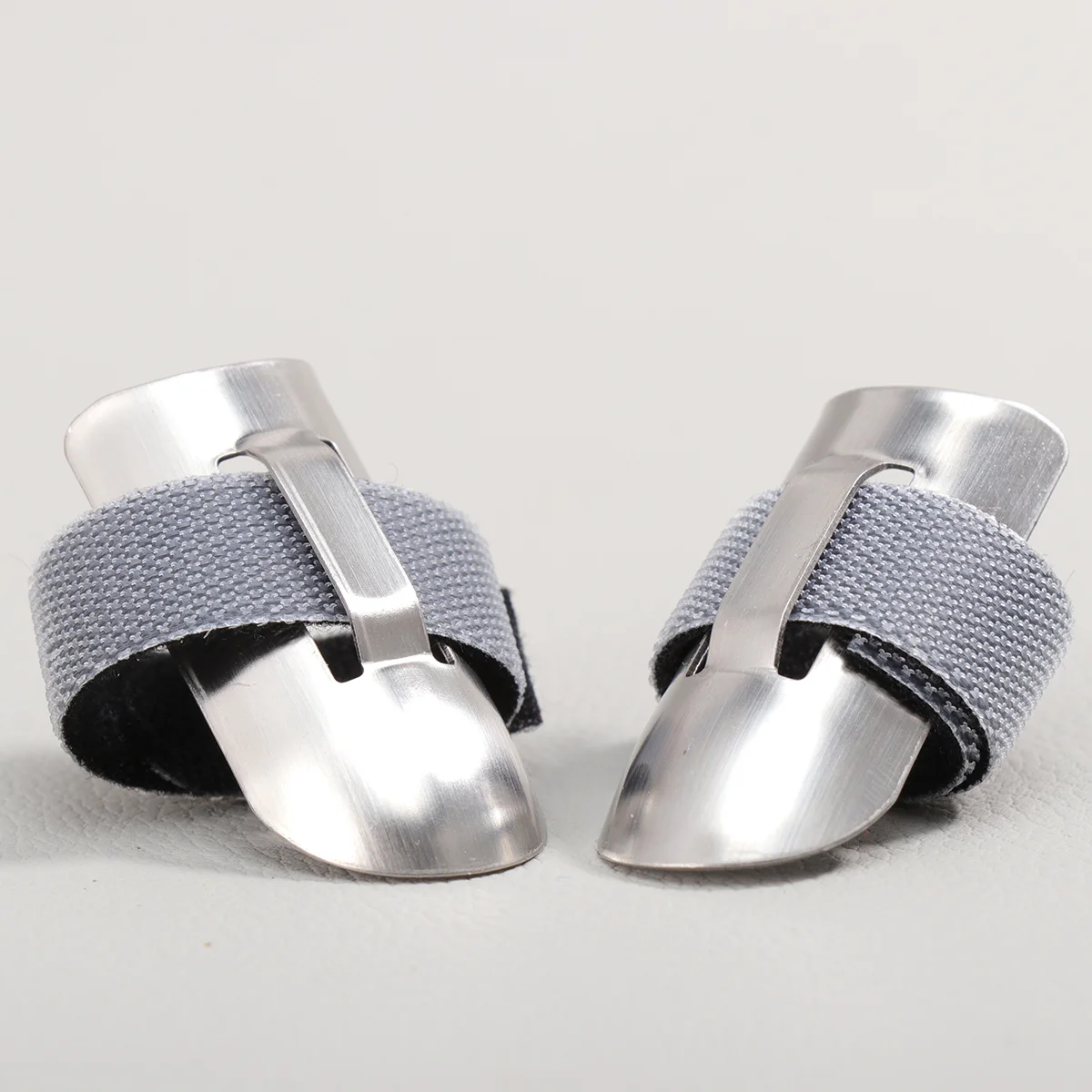 

2pcs Adjustable Finger Protector Stainless Steel Kitchen Tool For Cutting Dicing Peeling Shelling Nut Tools Finger Guard Nail