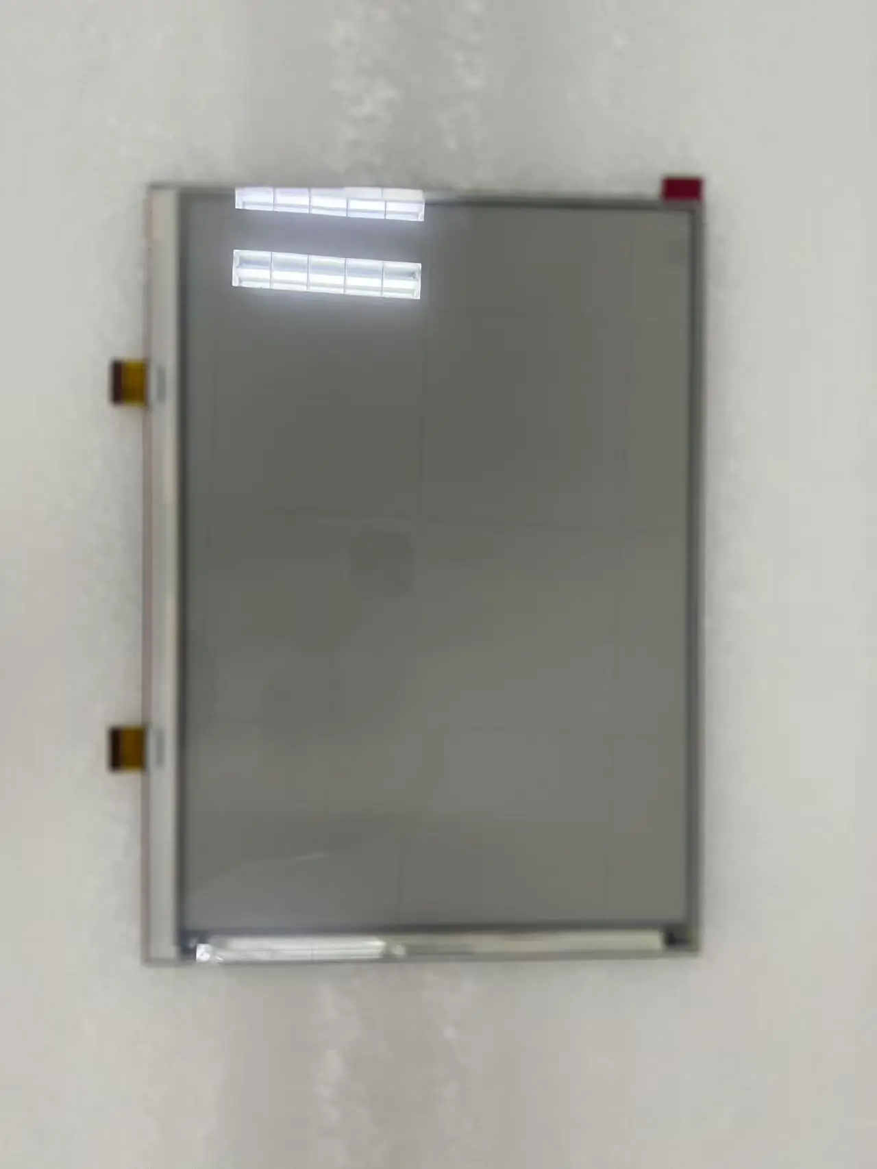 

Brand new original Yuan Tai Eink EL097TS1 B1-R2 9.7-inch label screen display