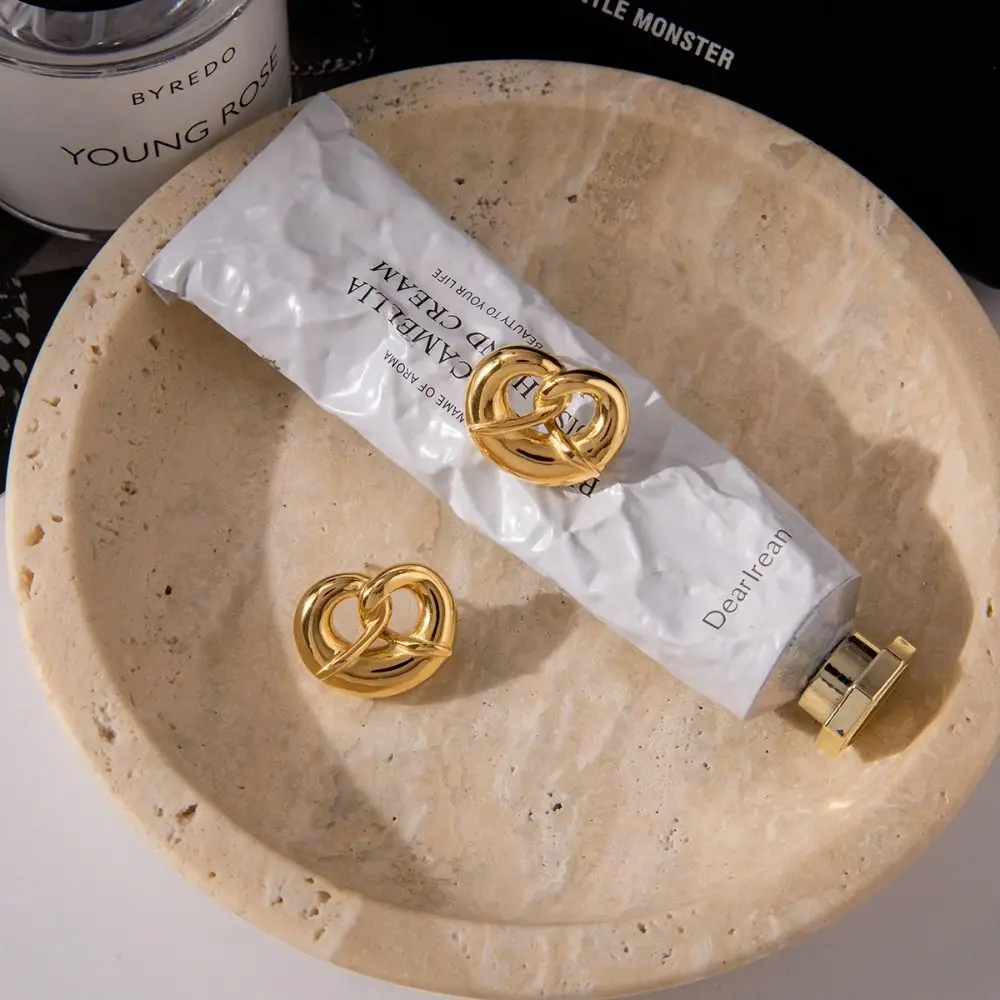 

18K Gold Plated Heart-Shape Earrings Stainless Steel Geometric Design Gold Plated Earrings Stud Earrings Party Jewelry