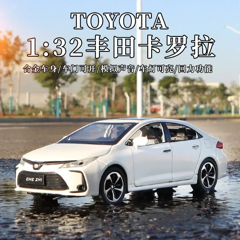 

1:32 TOYOTA Corolla Hybrid Alloy Car Diecasts & Toy Vehicles Car Model Sound and light Pull back Car Toys For Kids Gifts E185