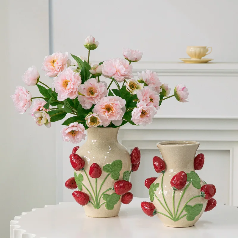 Embossed strawberry ceramic vase high-end living room hotel model room flower arrangement ornament