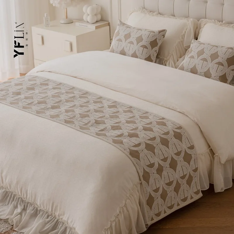 High-End Geometric ring Jacquard Bed Runner Modern Oatmeal Retro Luxury Bed Cover High Quality Texture Bed End Pillowcase