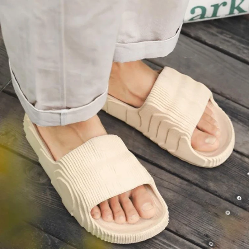 Zapatillas de interior y exterior para hombre y mujer, zapatos de plataforma de verano, suaves, antideslizantes, de EVA, para parejas, para baño, playa, sandalias de ocio