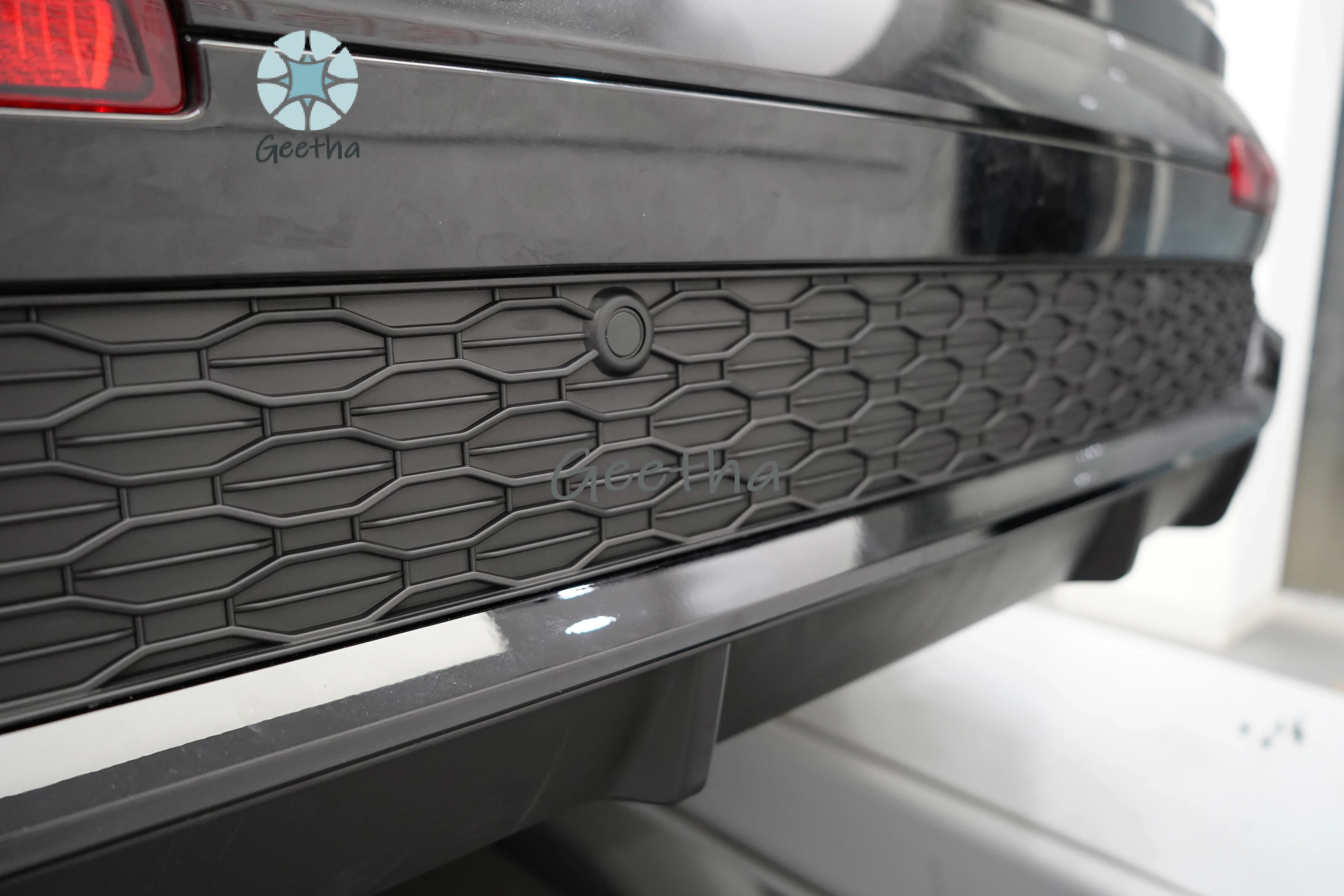 

For Good Quality Body Kit Q7 Rear Bumper Diffuser Adapter Upgrade To RSQ7 Rear Lip With Tail Throat For Audi Q7 SQ7 2021+