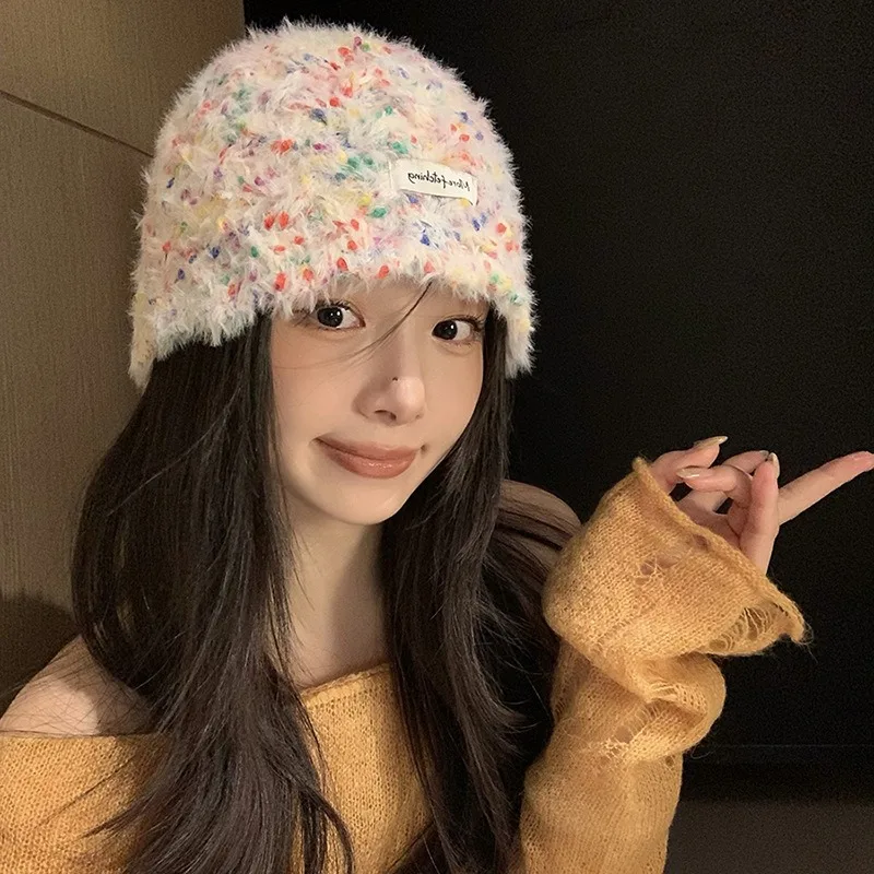 Jersey de punto de felpa de colores mezclados para mujer, gorro cálido y a prueba de frío, gorro de calavera de cabeza grande, dulce, nuevo, Otoño e Invierno