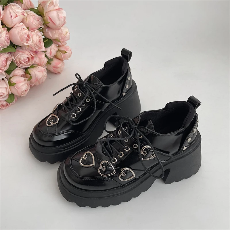 Retro Rock Shoes For Both Women New Dark Punk Leather Shoes Metal Niche Low Top Platform Shoes For Women Skórzane buty damskie