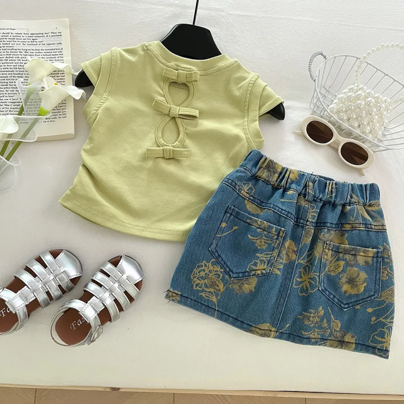 

New summer outfit for girls, baby girl's summer short-sleeve setTTrendy denim short skirt set