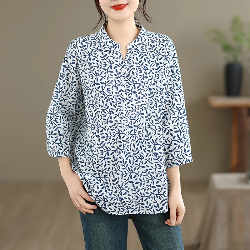 

Женская хлопковая блузка большого размера с цветочным принтом, рукавом три четверти и V-образным вырезом, освежающая весенняя синяя рубашка для повседневной носки