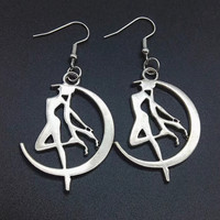 Cartoon Sailor Moon Earring for Girl Cosplay Anime Jewelry Silver Plated Simple Design Moon Shape Drop Earring Women Gift