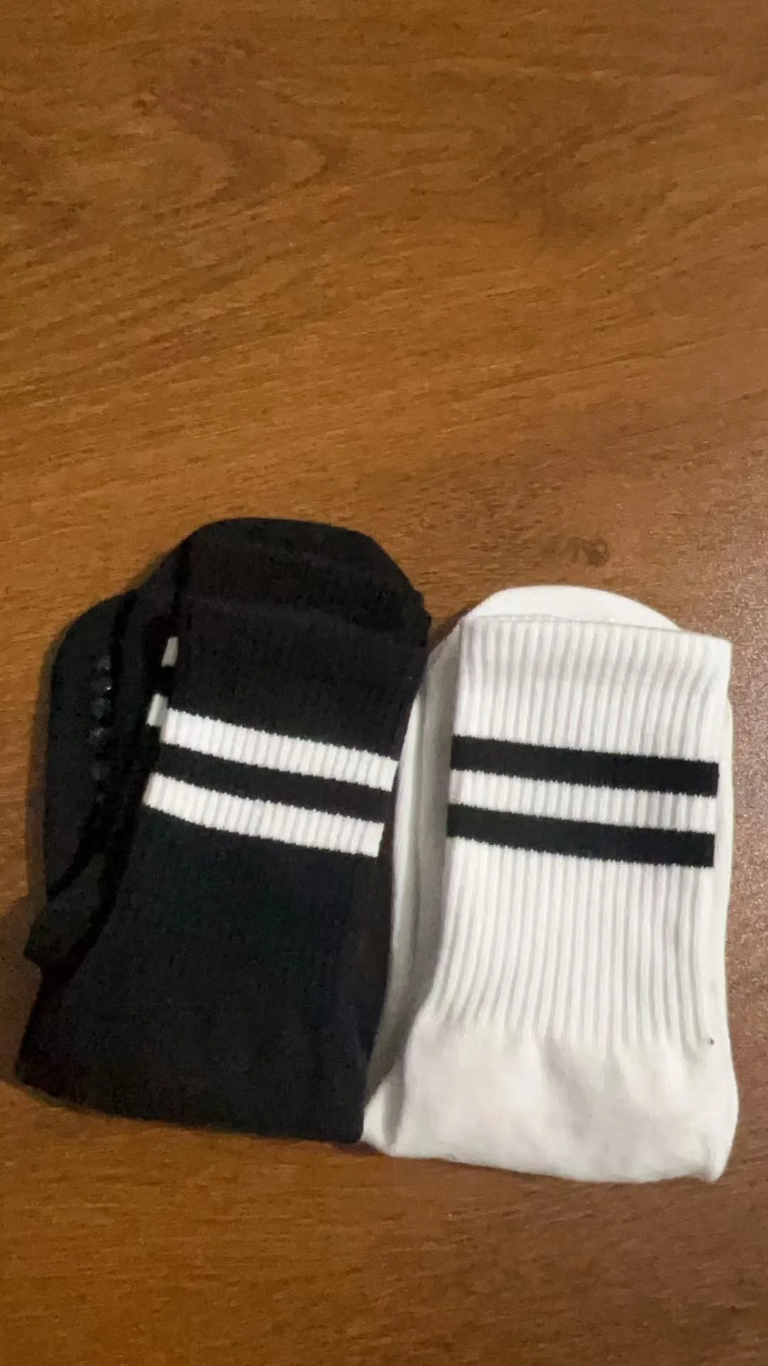 4 pairs of professional women\'s fitness anti slip yoga training socks, basketball sports socks