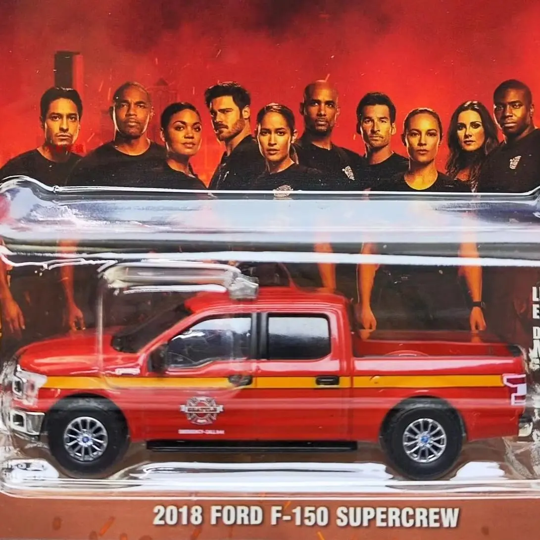 

1: 64 2018 Ford F-150 Super Crew - Seattle Fire 44960-F Advanced Collection Ornament Car Models