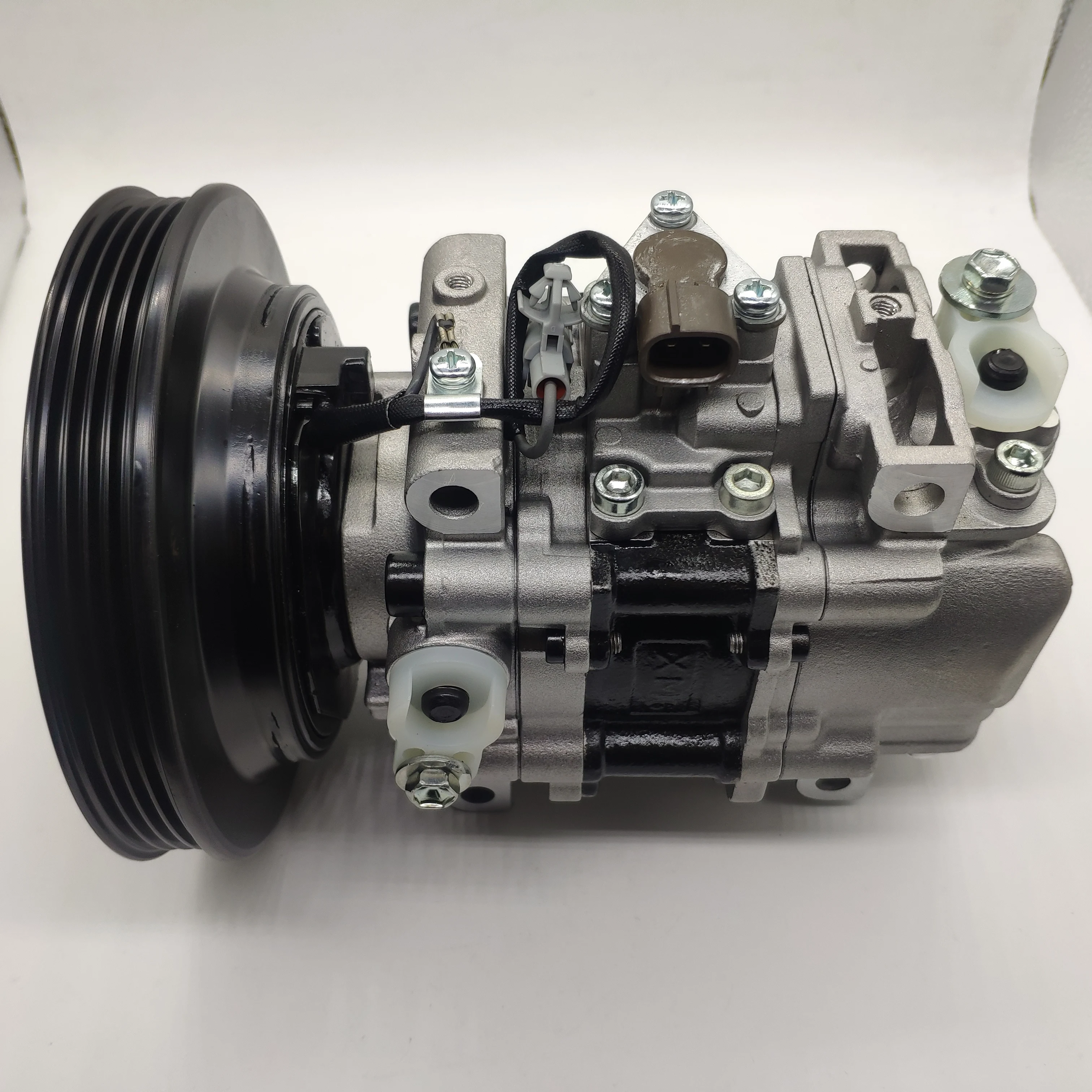 Auto AC Compressor For TOYOTA 4E - 5E,Charade G200 4GV, 126mmOD OEM:442500-1621 88320-10511