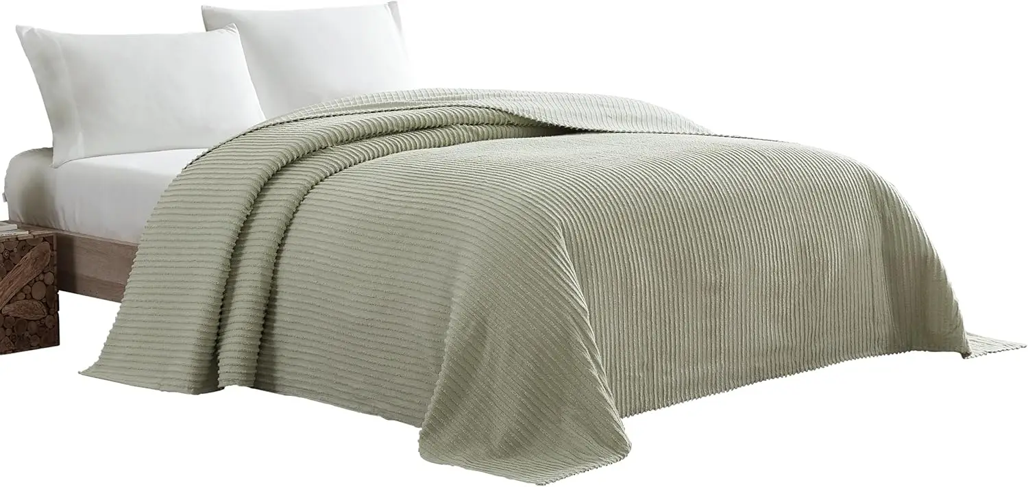 

Queen Sage Chenille Bedspread, Soft and Cozy Bed Cover for Comfortable Sleep