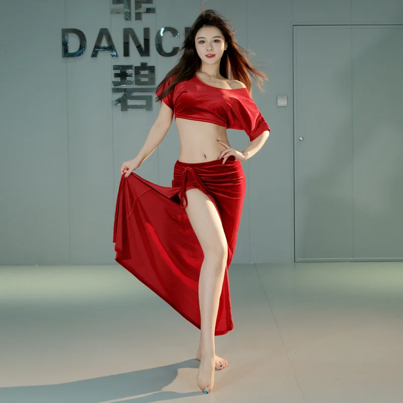 Traje de danza del vientre de terciopelo dorado personalizado, vestido de práctica, vestido de equipo de actuación de danza oriental, conjunto de falda dividida