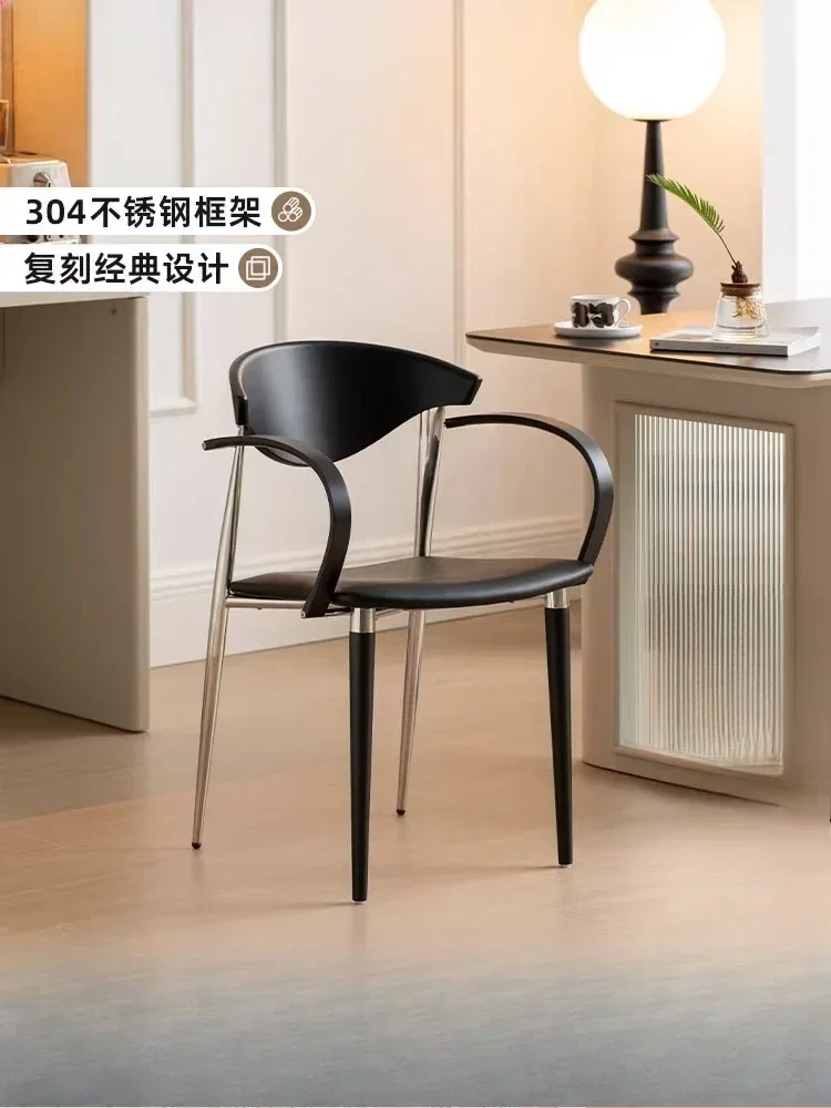 Nordic retro dining chair designer solid wood chair, medieval backrest book table and chair