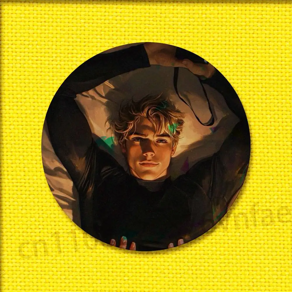 Juliette Ferrars Aaron Warner S-Shatter Me Badges 32mm 25mm 44mm 75mm 58mm Round Pin Brooch Souvenir Cosplay Gift Decorations