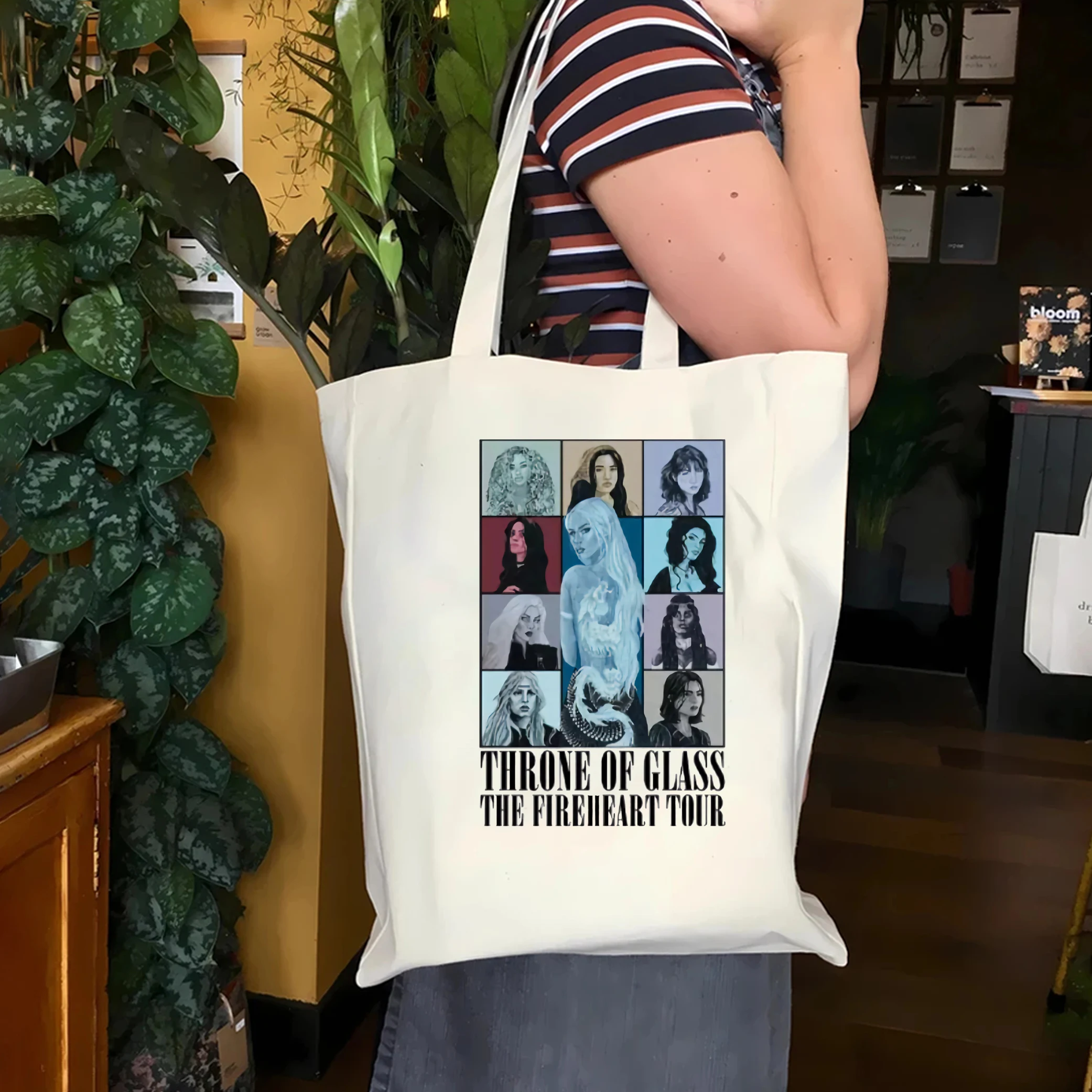 Vintage Fireheart Throne of Glass Concert Graphic tote bag Sarah J Maas Throne of Glass THE Fireheart Tour Women Bookish Gift