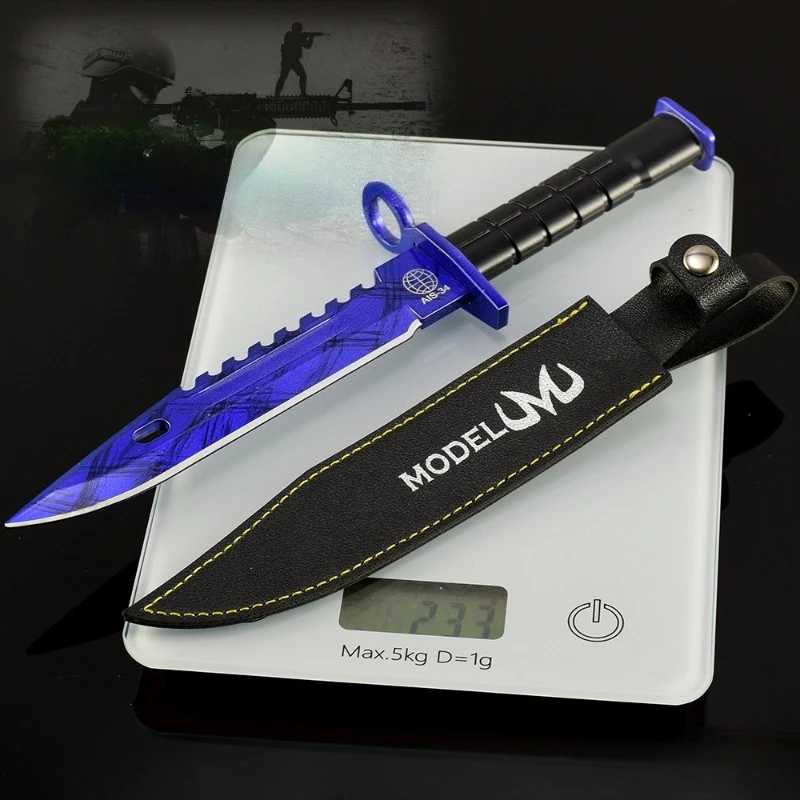 26 cm/7.87 pollici Periferiche di gioco Modelli di armi M9 Doppler Custodia in pelle blu Coltello da allenamento Mestiere in metallo Ornamento da tavolo Ragazzo Regalo giocattolo