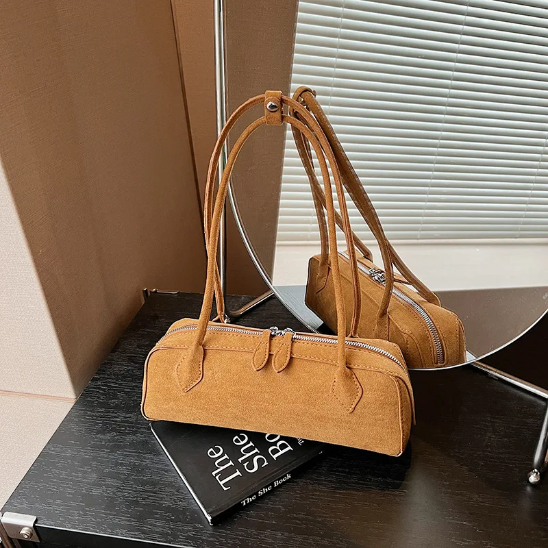 

​​2025 French Retro Underarm Bag Stylish Matte Baguette Purse Vintage Crossbody Shoulder Bag Fashionable Work Tote for Women​