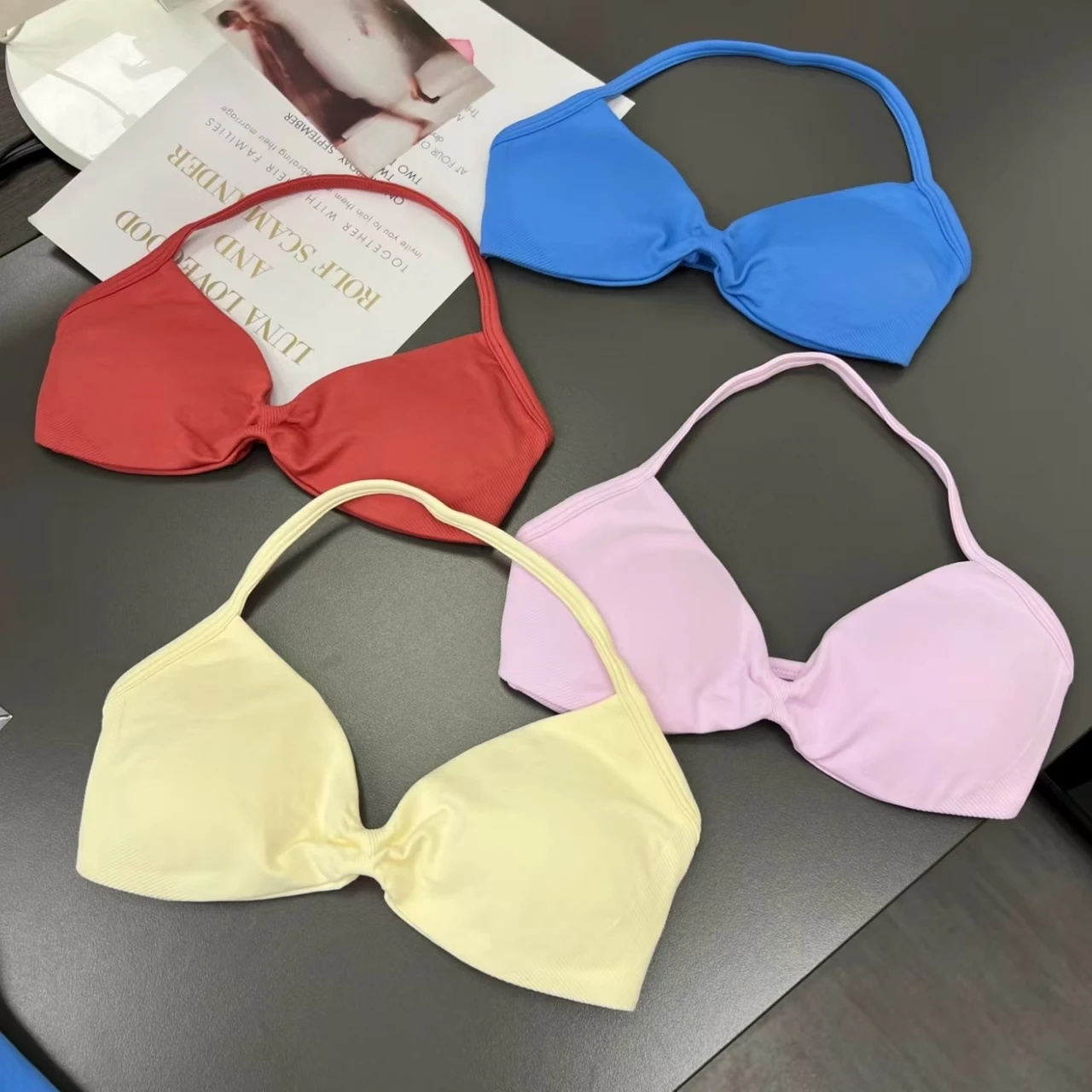 Denyf Sports Strappy Bra Women Yoga Tank Bra Seamless High Support Fitness Workout Top Running Exercise Halter Gym Bras