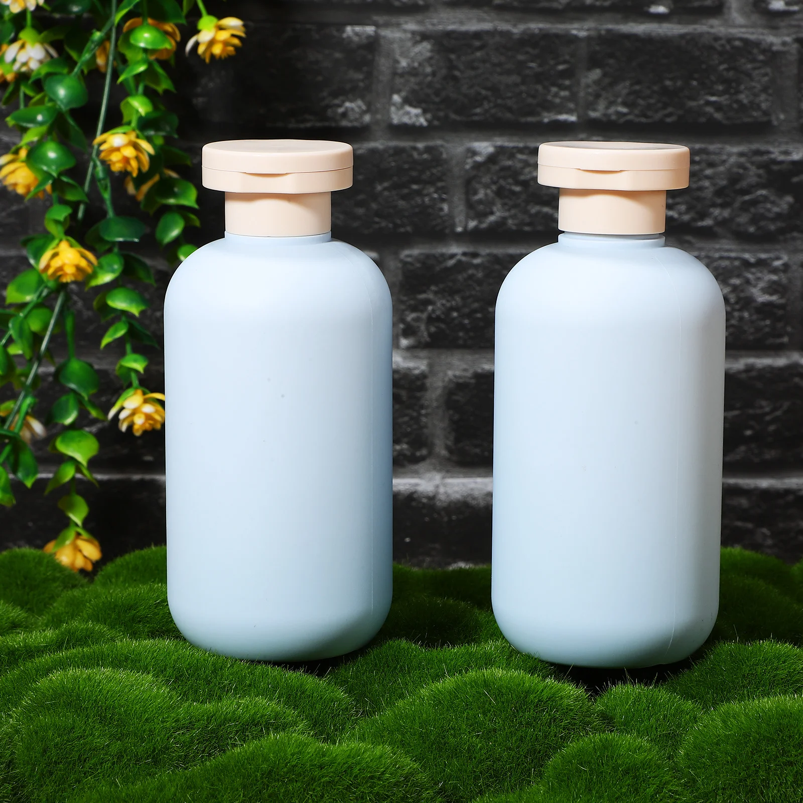 

2Pcs Plastic Travel Bottles Leak Proof Refillable Shampoo Containers for Travel Camping Business Trips Lotion Bottles