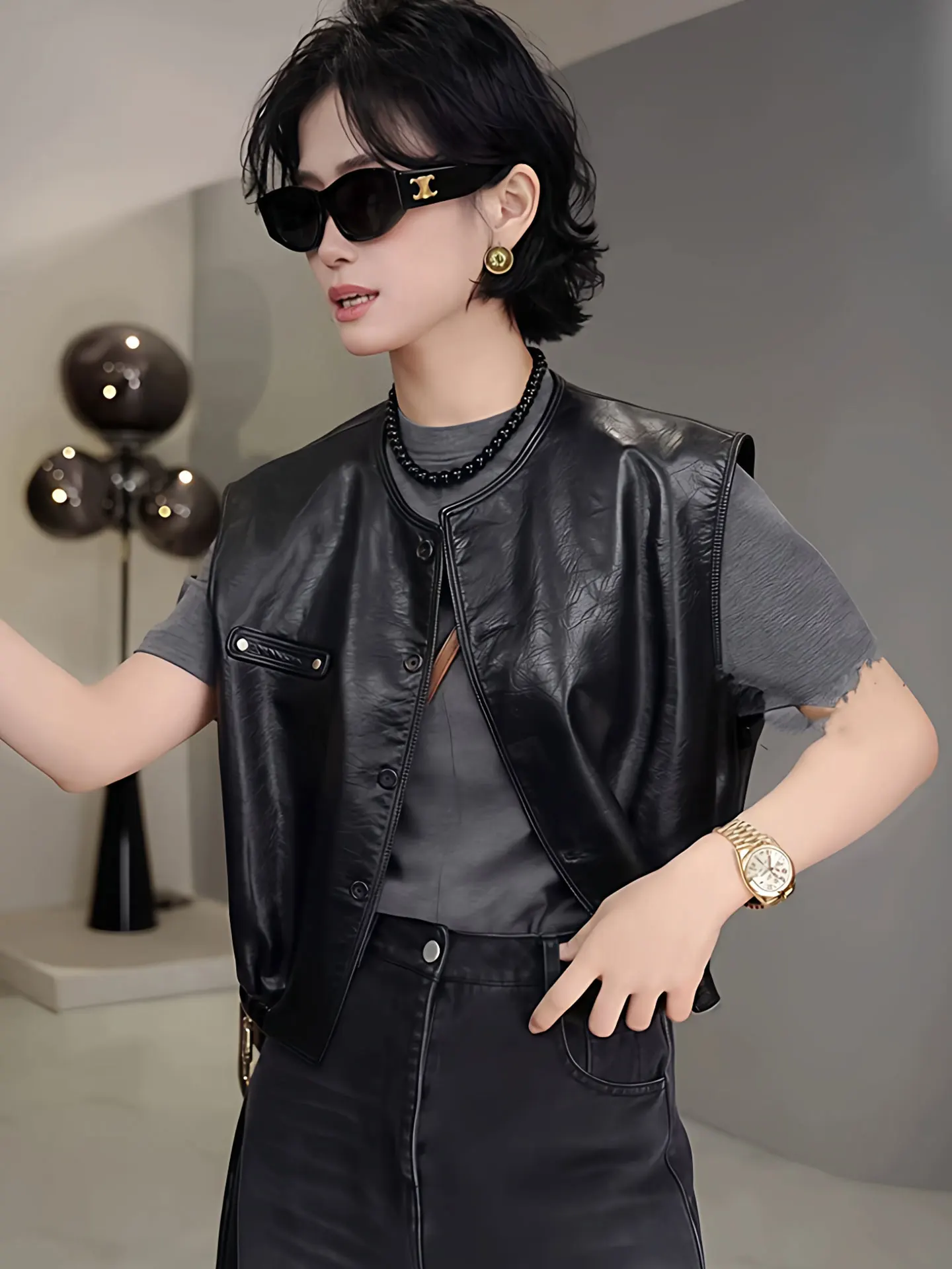 2025 Autumn Faion Korean Sle Loose Lazy Sle Slimming Versatile Young-looking round Ne Svel Leather Jaet Women...