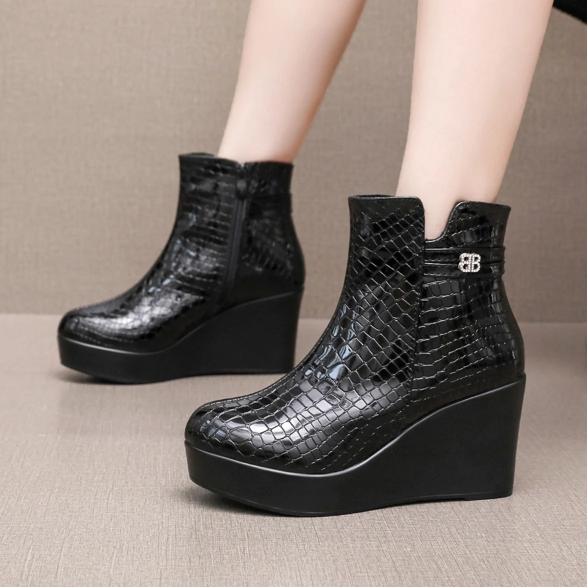 

Plush Women's High Boots for Woman Platform Boots Wedge Heel Shoes Autumn 2025 Women's Fashion Patent Leather Winter Boots 33-43