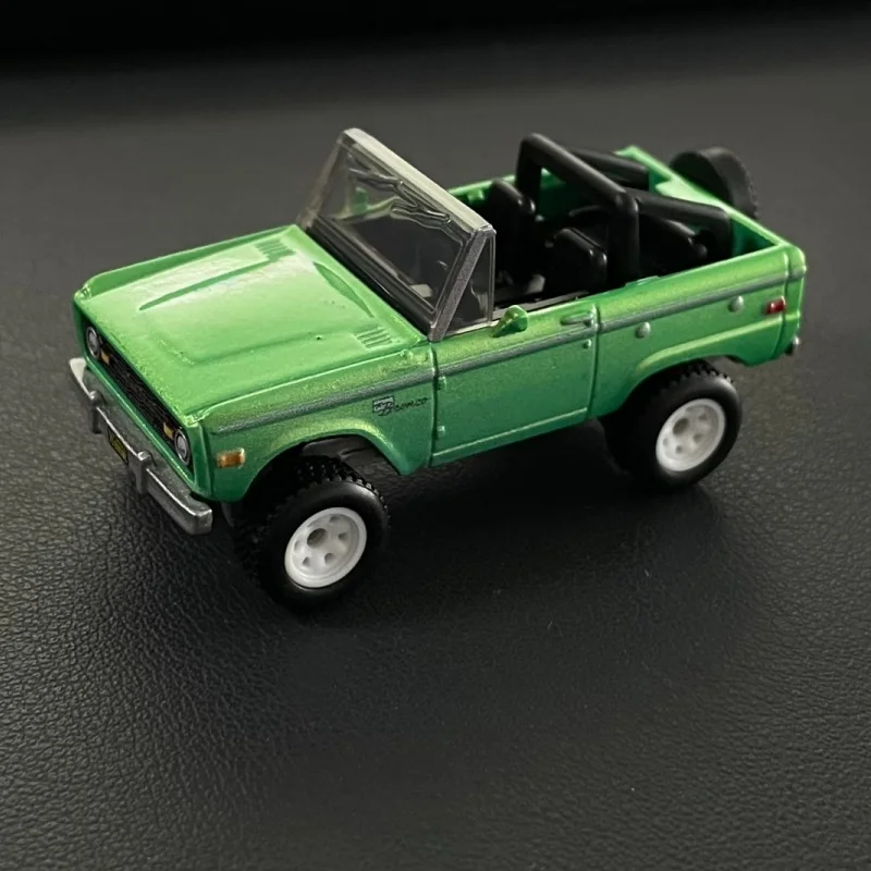 핫휠 GJT68 불리바드 28 E 케이스 시리즈 BMW 토요타 다이캐스팅 합금 자동차 모델 컬렉션 장식 장난감 축제용