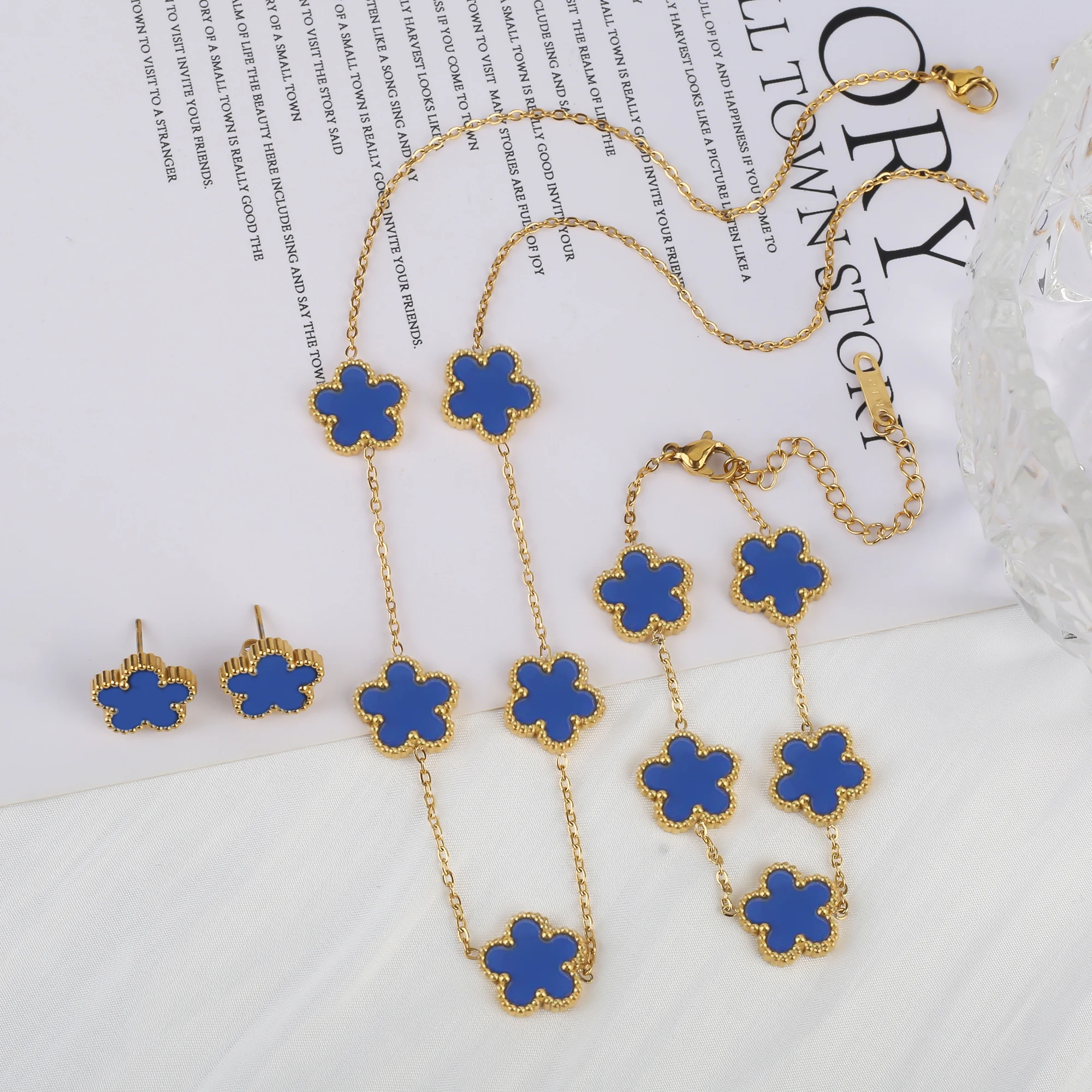 3pc 18k Gold-Plated Five-Leaf Flower Necklace Earrings Bracelet Set
