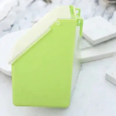 

Large Capacity Hanging Feed Box For Pigeon Cage Anti-Drop Bird Feeding Container Chicken Feeder Poultry Supply Feeding