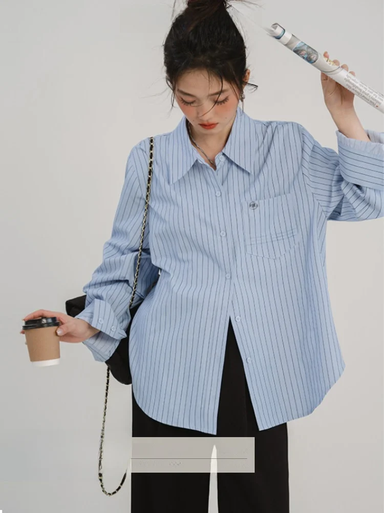 

Loveheynew Женский свободный крой в синюю полоску для колледжа irt Ele для похудения, универсальный топ, простой дизайн, полиэстер...