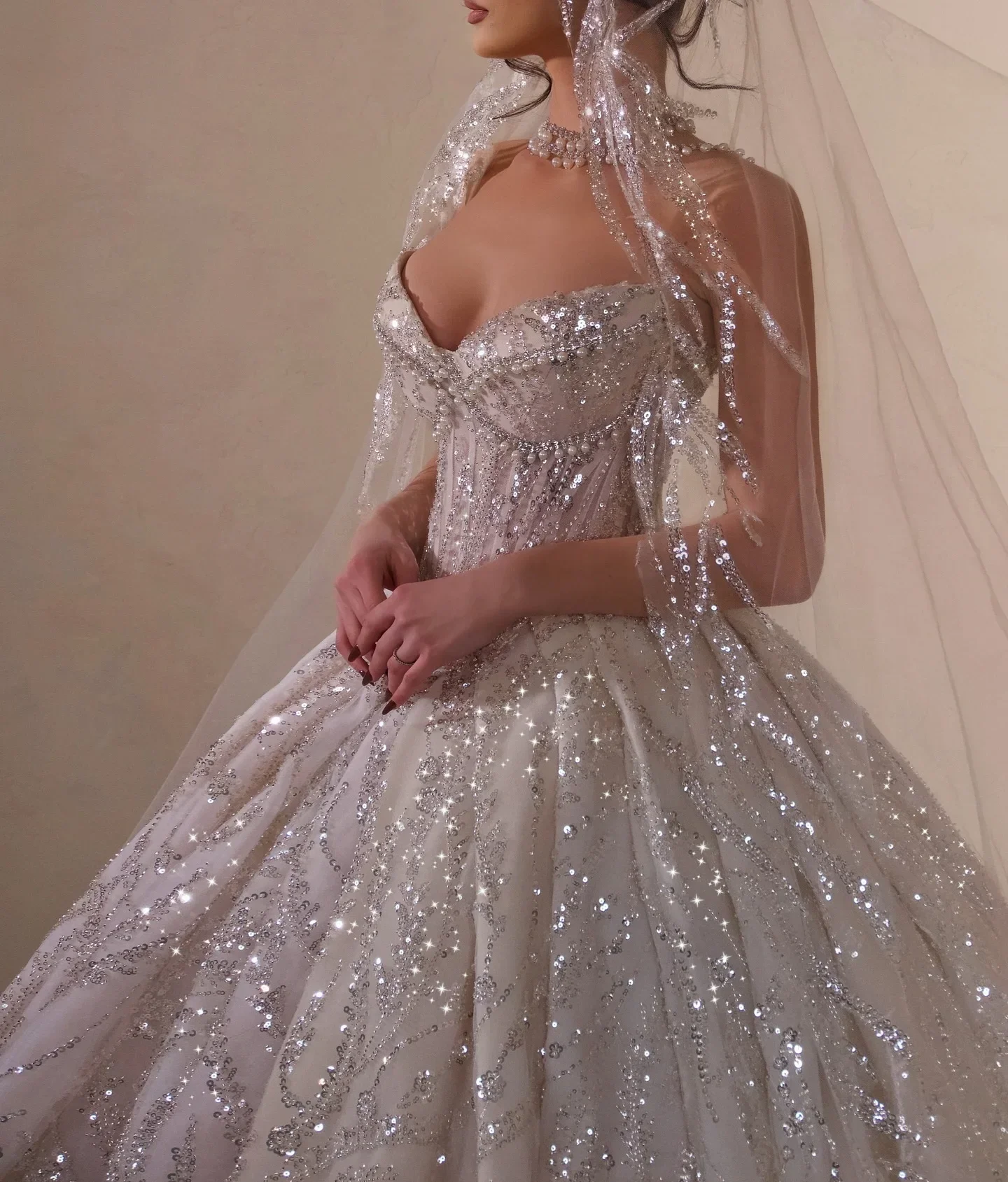 Luxury Sweetheart Sparkling Princess Wedding Dress Customized Sparkling Pearl Bridal Ball Dress Strapless A-line Bridal Dress