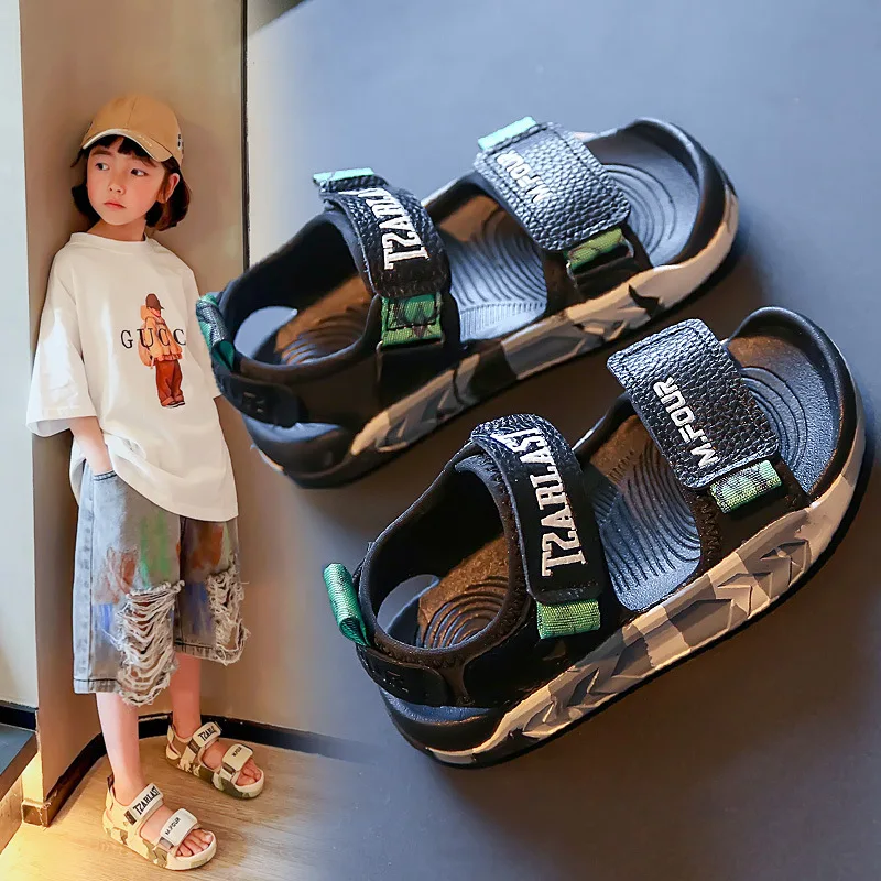 Kids Sandals Boys' Baotou Anti Kick Toe Protection Sandals 2023 Summer New Camo Girls' Beach Shoes Big Children's Casual Shoes