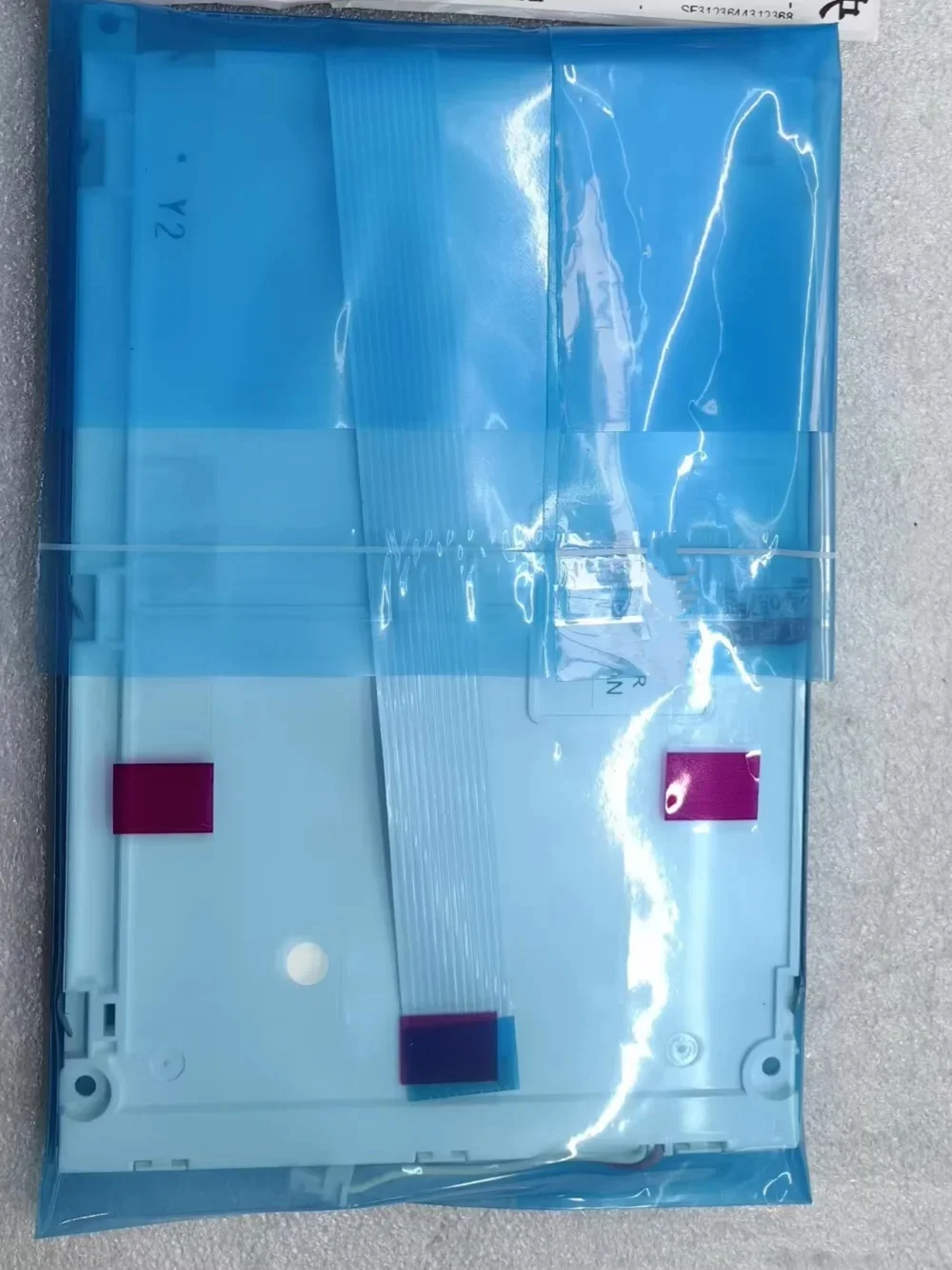 schermo-lcd-lm32019p2r